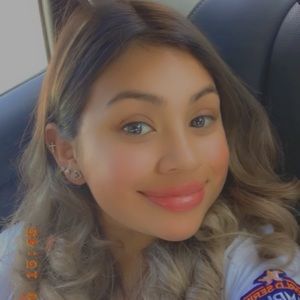 Meet your Posher, Hailey